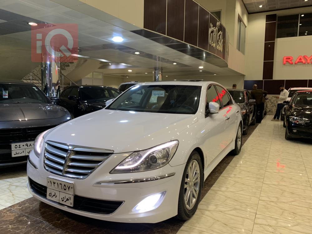 هیوندای جێنسس
